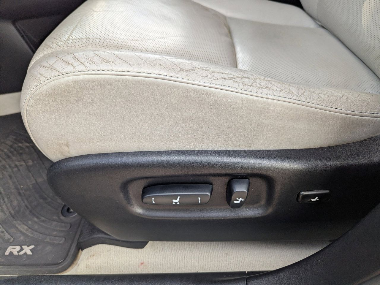 Used 2015 Obsidian Lexus 350 image 30