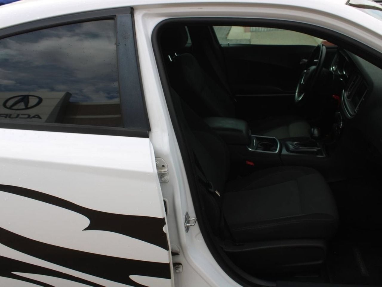 Used 2016 Bright White Clearcoat Dodge SE image 14