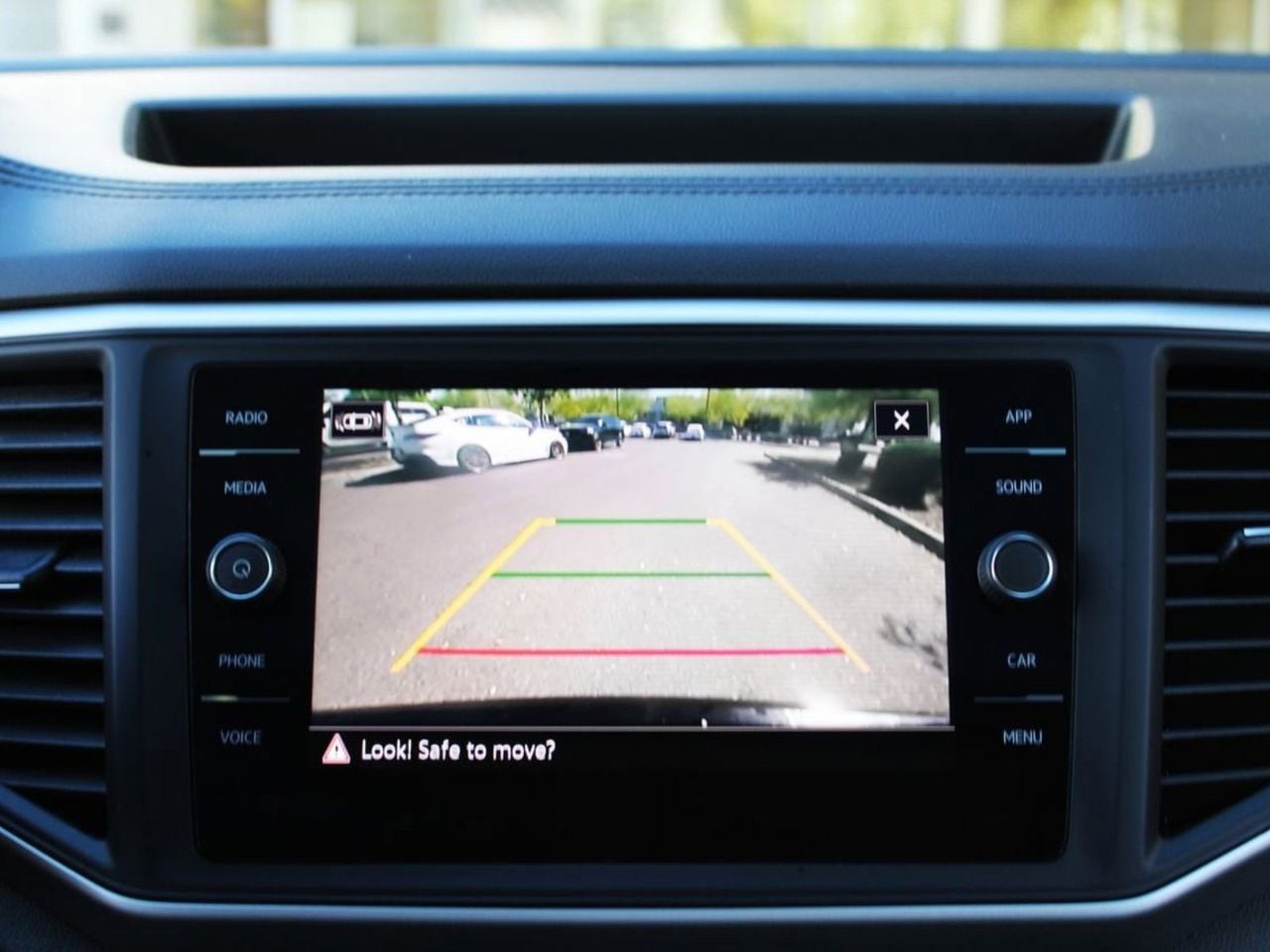 Used 2021 Deep Black Pearl Volkswagen 2.0T SE w/Technology image 19