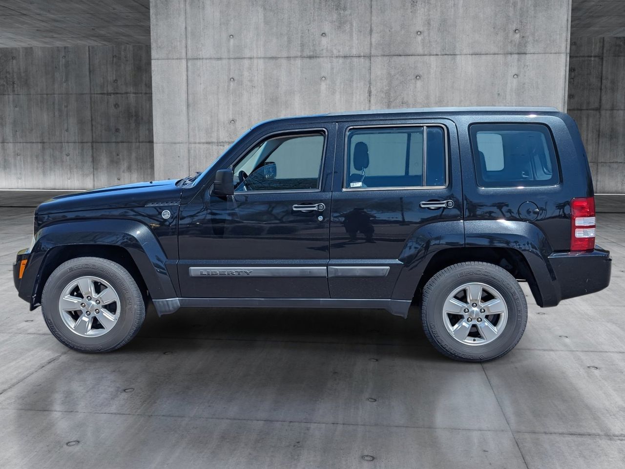 Used 2011 Jeep Liberty Sport with VIN 1J4PN2GK5BW581301 for sale in Peoria, AZ