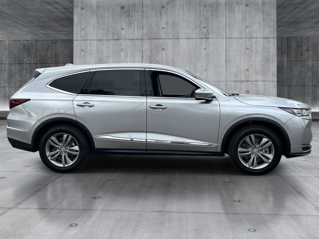 New 2026 Solar Silver Metallic Acura SH-AWD image 7