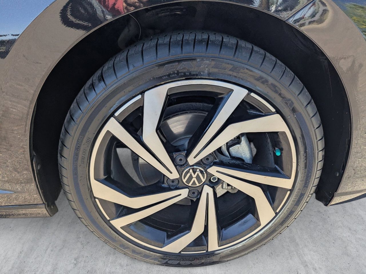 Used 2025 Deep Black Pearl Volkswagen 1.5T SEL image 9