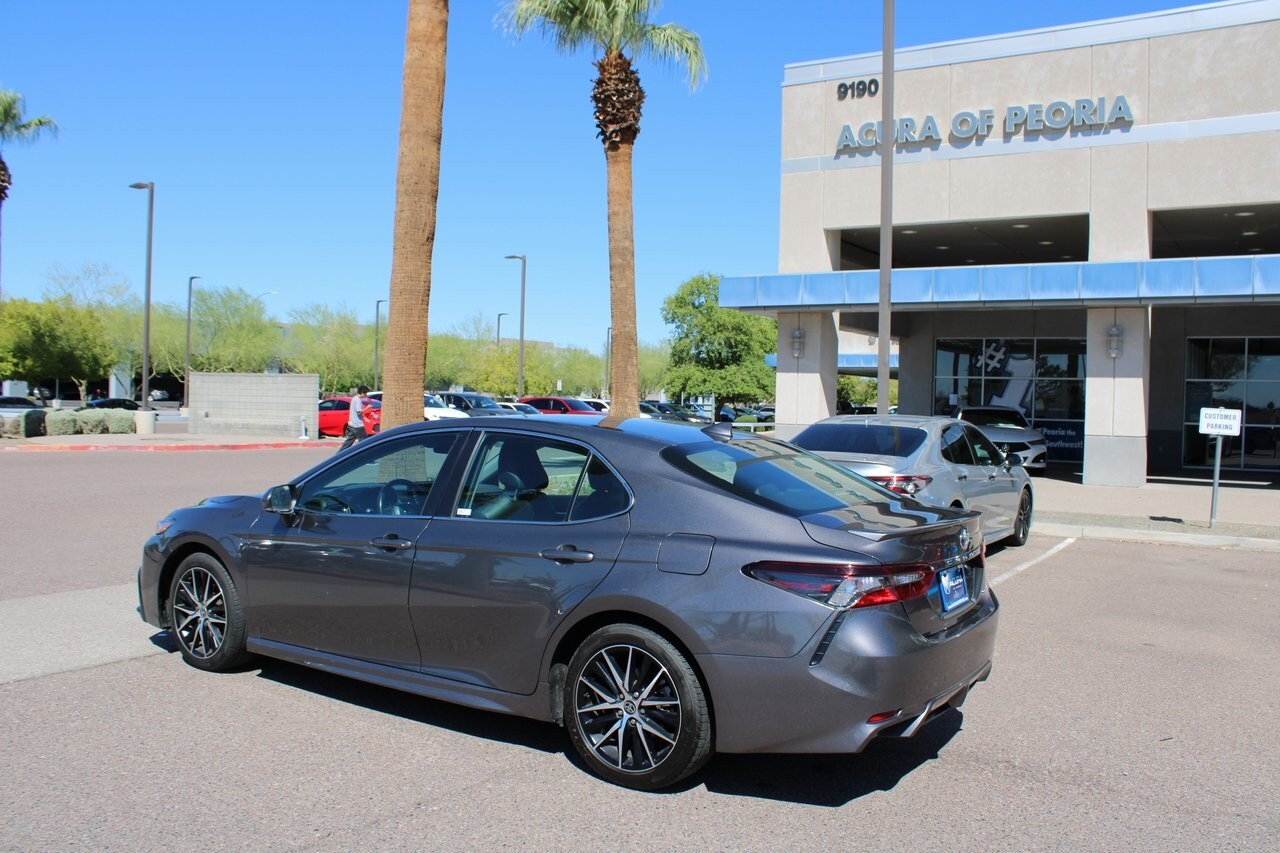 2023 Toyota Camry SE photo 2