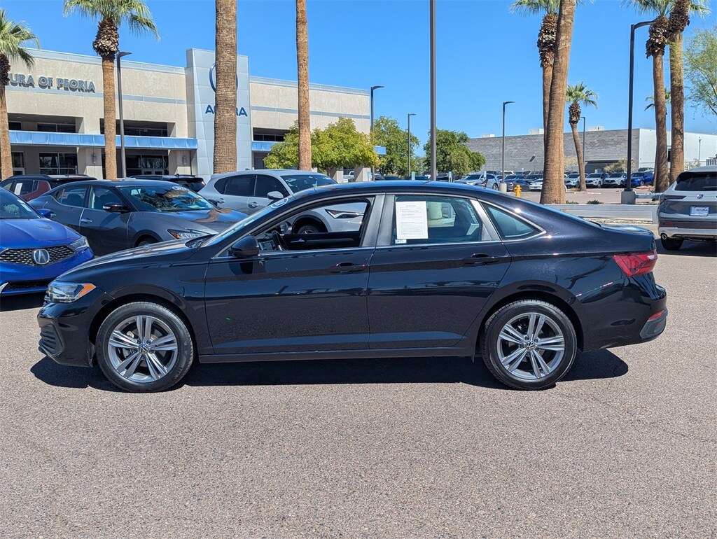Used 2024 Volkswagen Jetta 1.5T SE Sedan