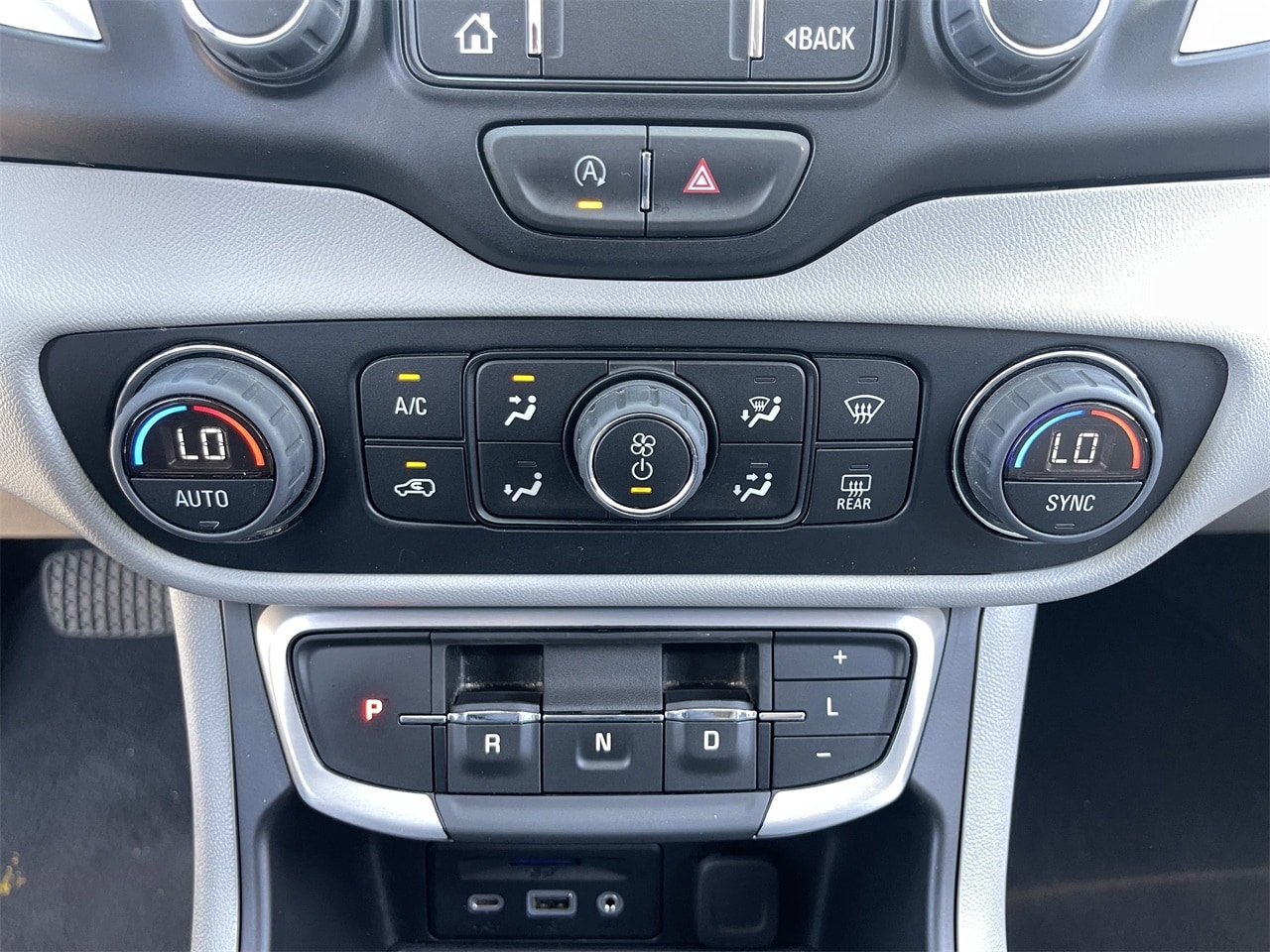 Image 25 of 2024 GMC Terrain