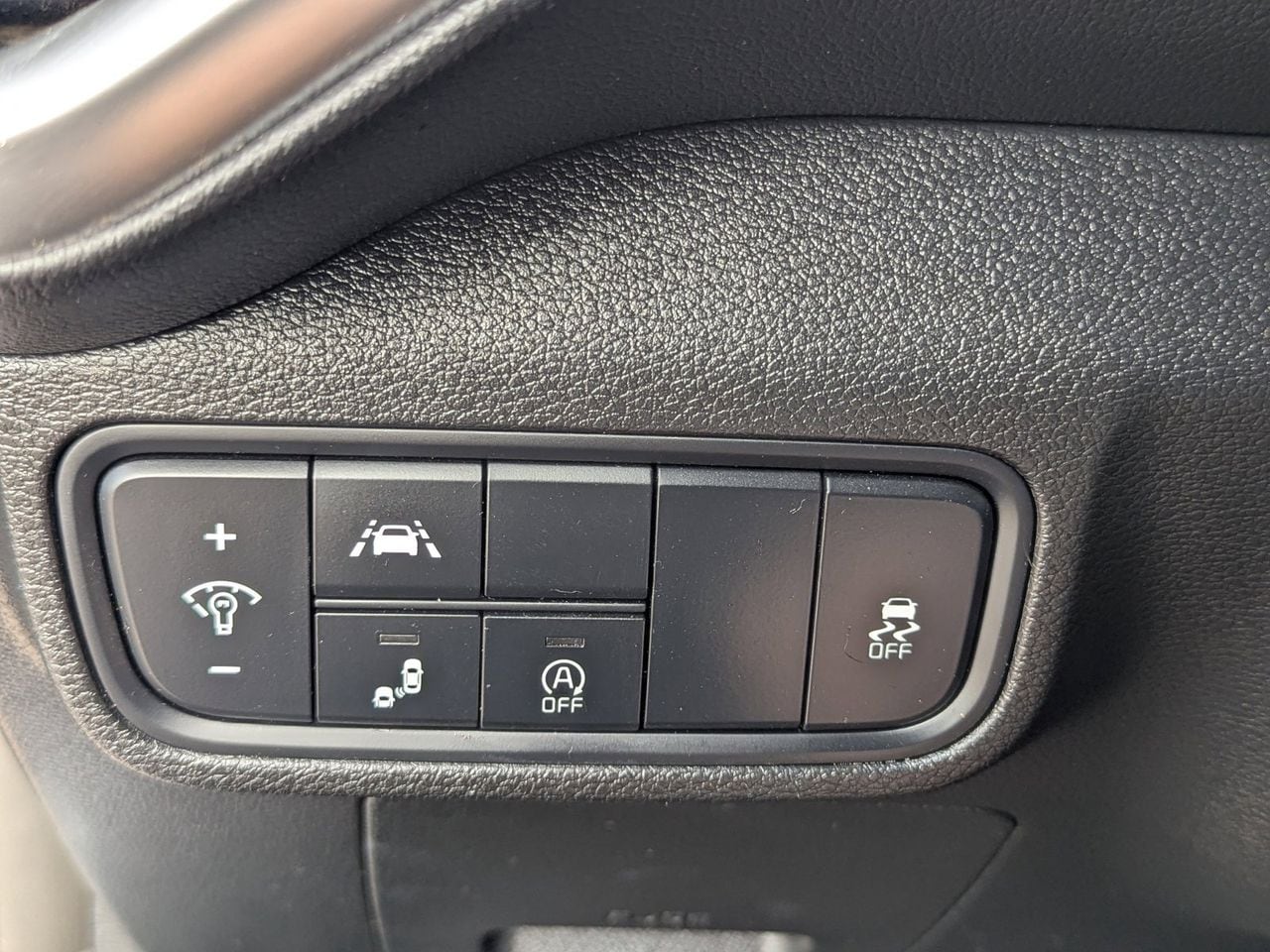 Used 2022 Gravity Gray Kia LX image 31