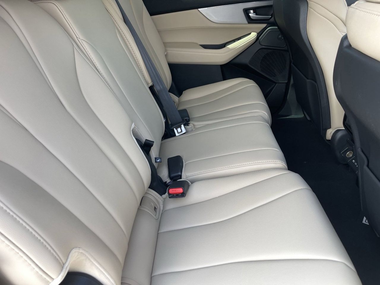 New 2026 Platinum White Pearl Acura FWD image 16