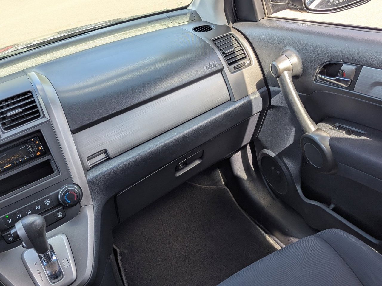 Used 2011 Urban Titanium Metallic Honda LX image 18