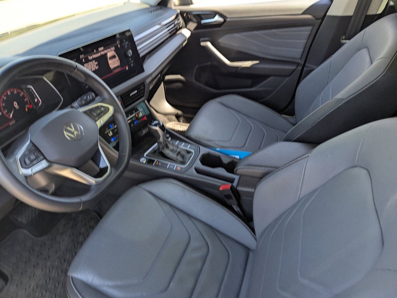 Used 2025 Deep Black Pearl Volkswagen 1.5T SEL image 26