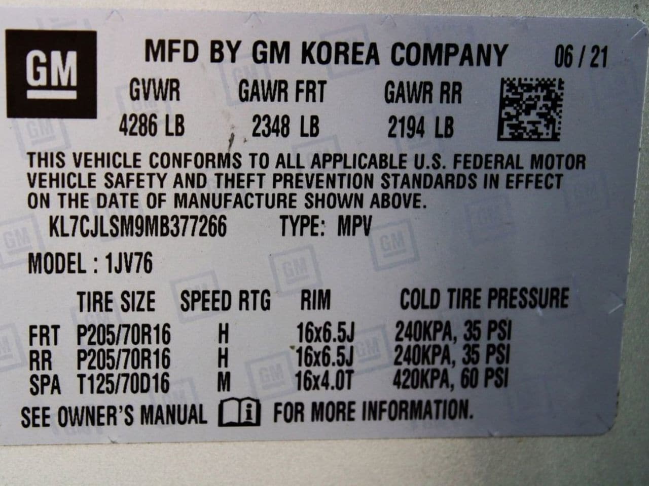 Used 2021 Silver Ice Metallic Chevrolet LT image 23