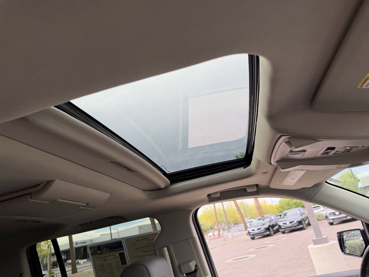 Used 2019 White Frost Tricoat GMC Denali image 11