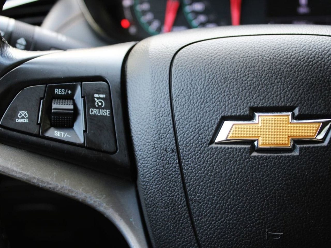 Used 2021 Silver Ice Metallic Chevrolet LT image 19