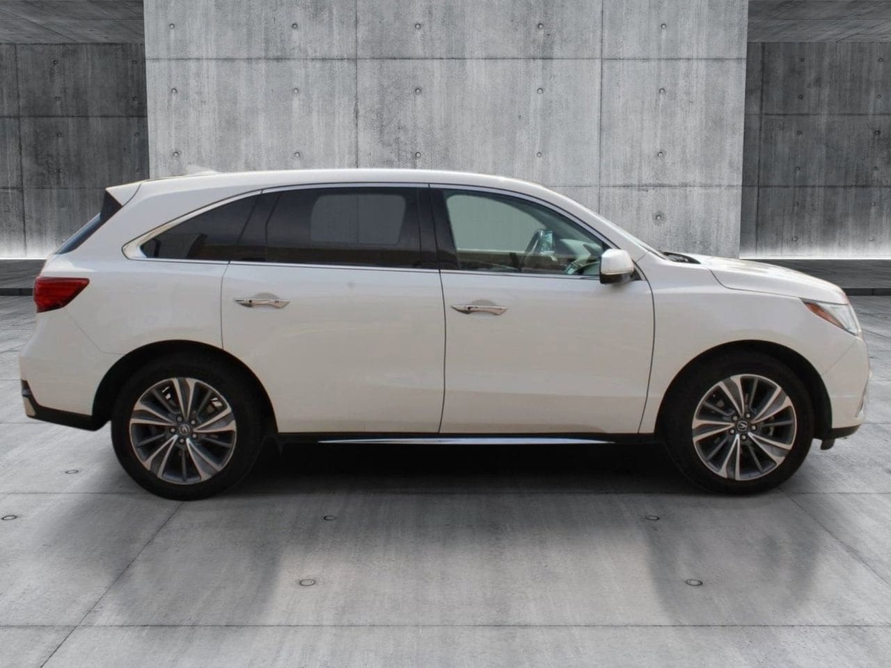 Used 2017 White Diamond Pearl Acura 3.5L w/Technology Package image 6