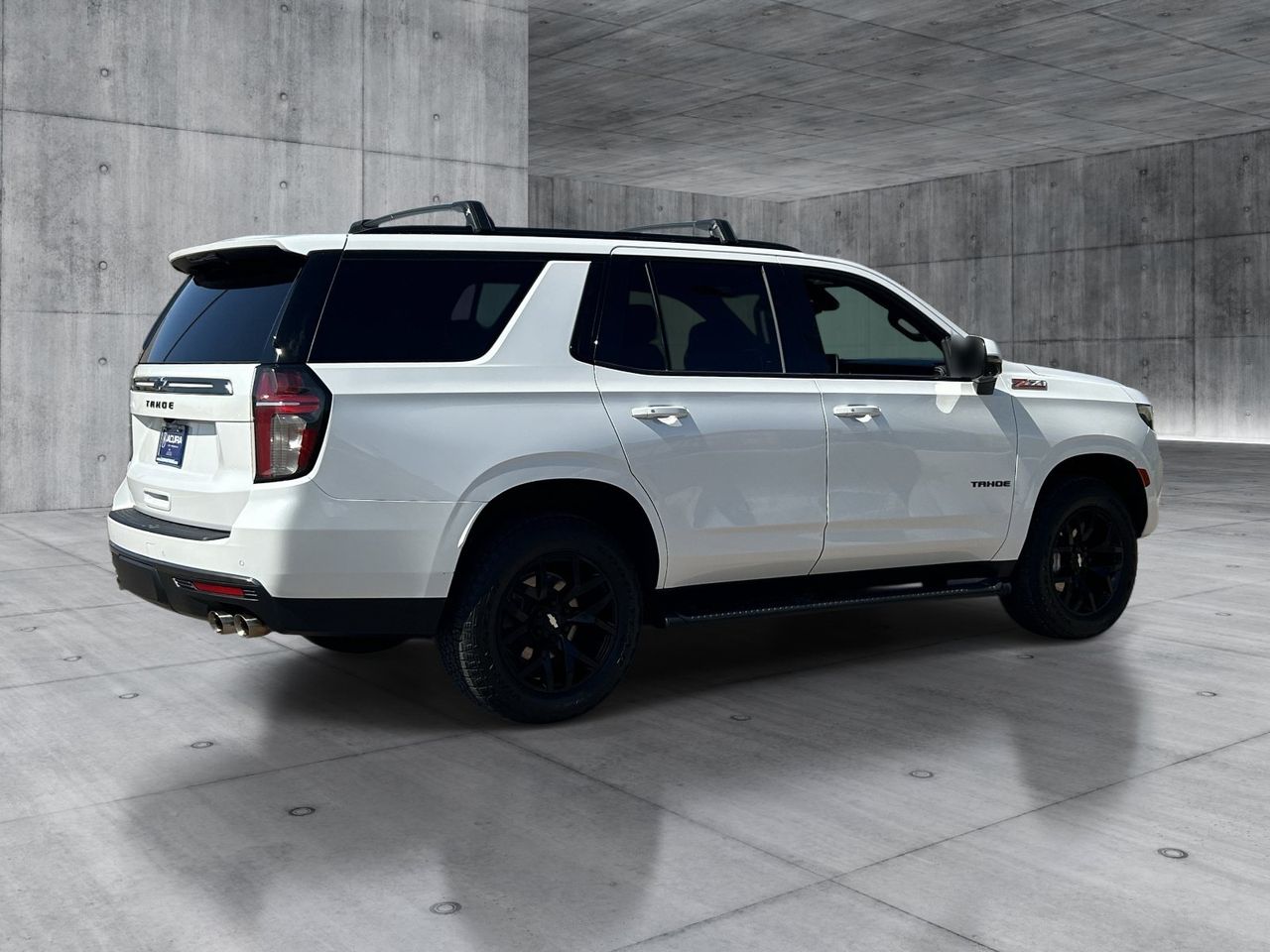 Used 2022 Iridescent Pearl Tricoat Chevrolet Z71 image 5