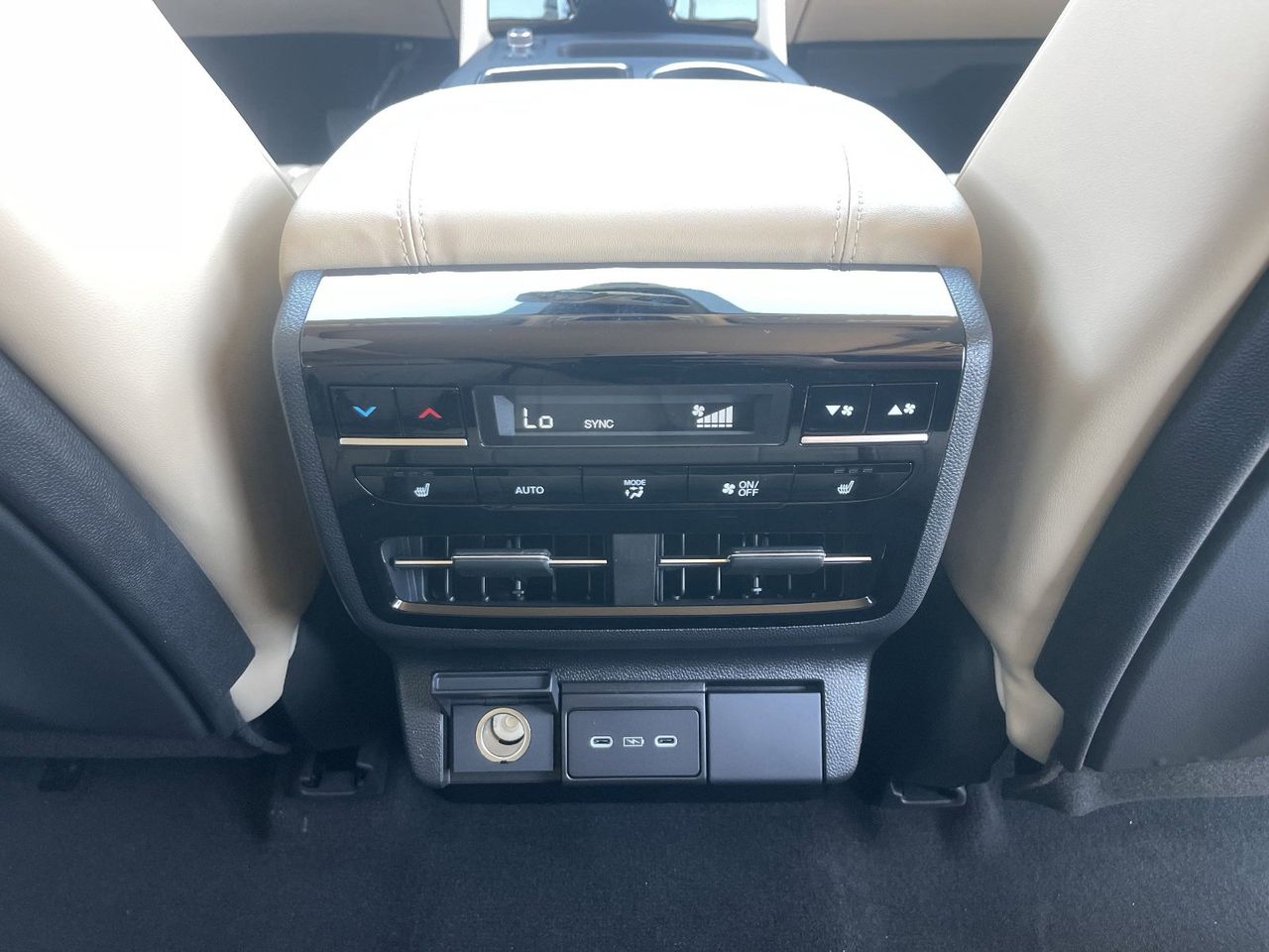 New 2026 Platinum White Pearl Acura SH-AWD Advance Package image 16