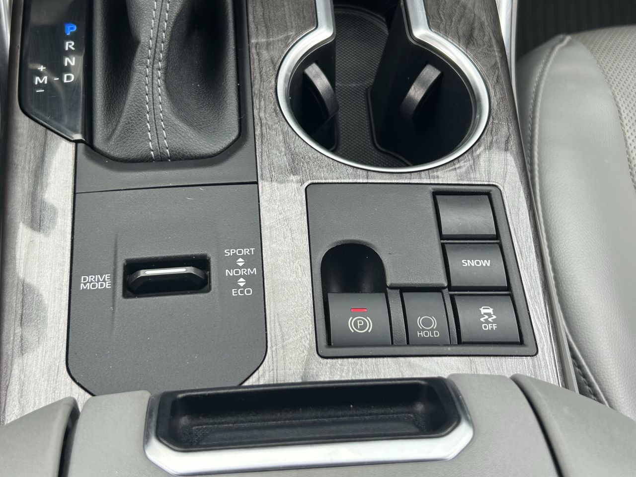 Used 2023 Magnetic Gray Metallic Toyota Platinum image 27