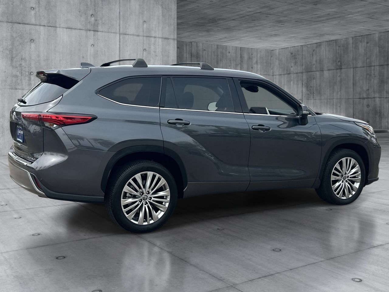 Used 2023 Magnetic Gray Metallic Toyota Platinum image 5