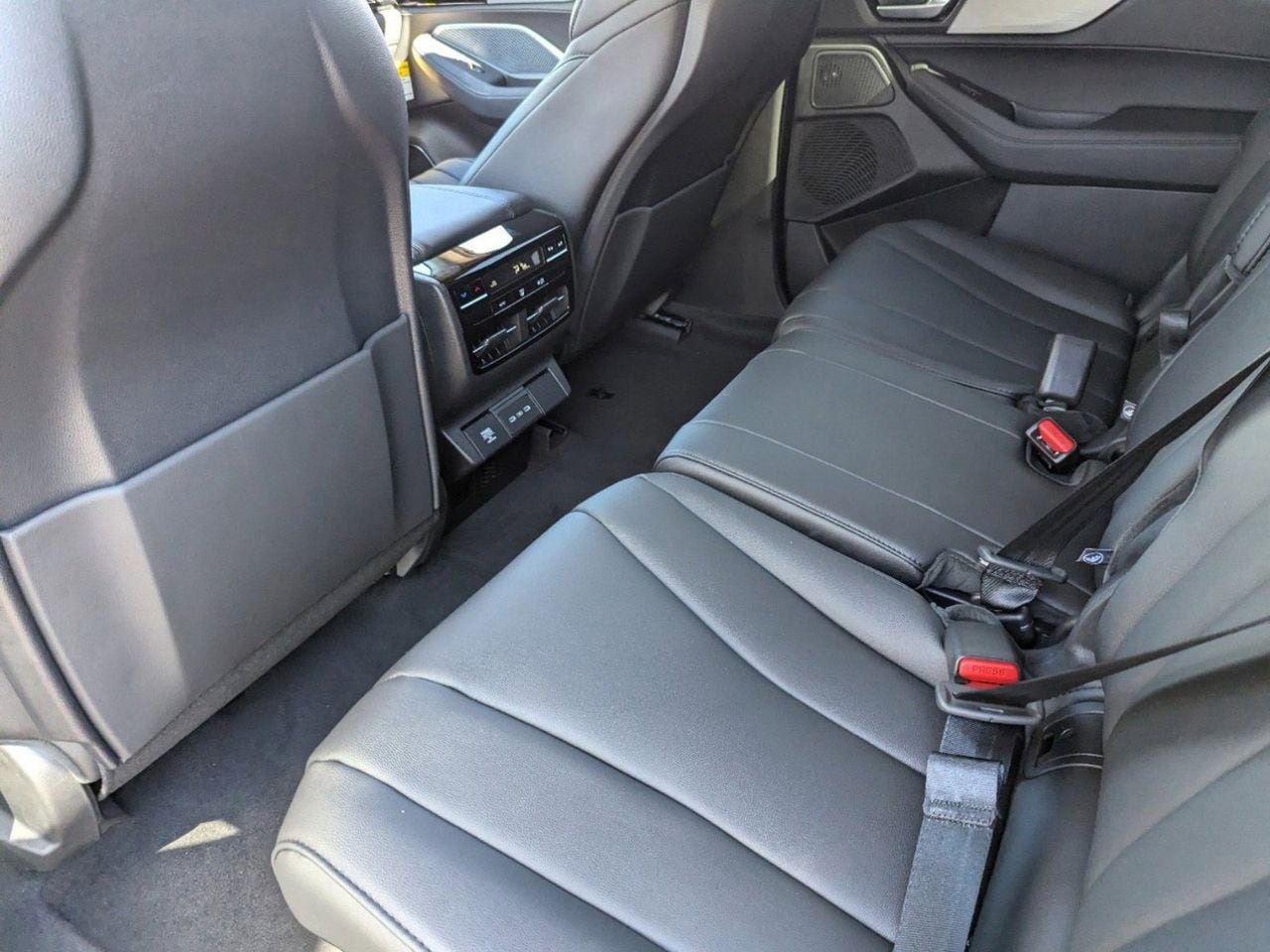 New 2026 Platinum White Pearl Acura SH-AWD image 23