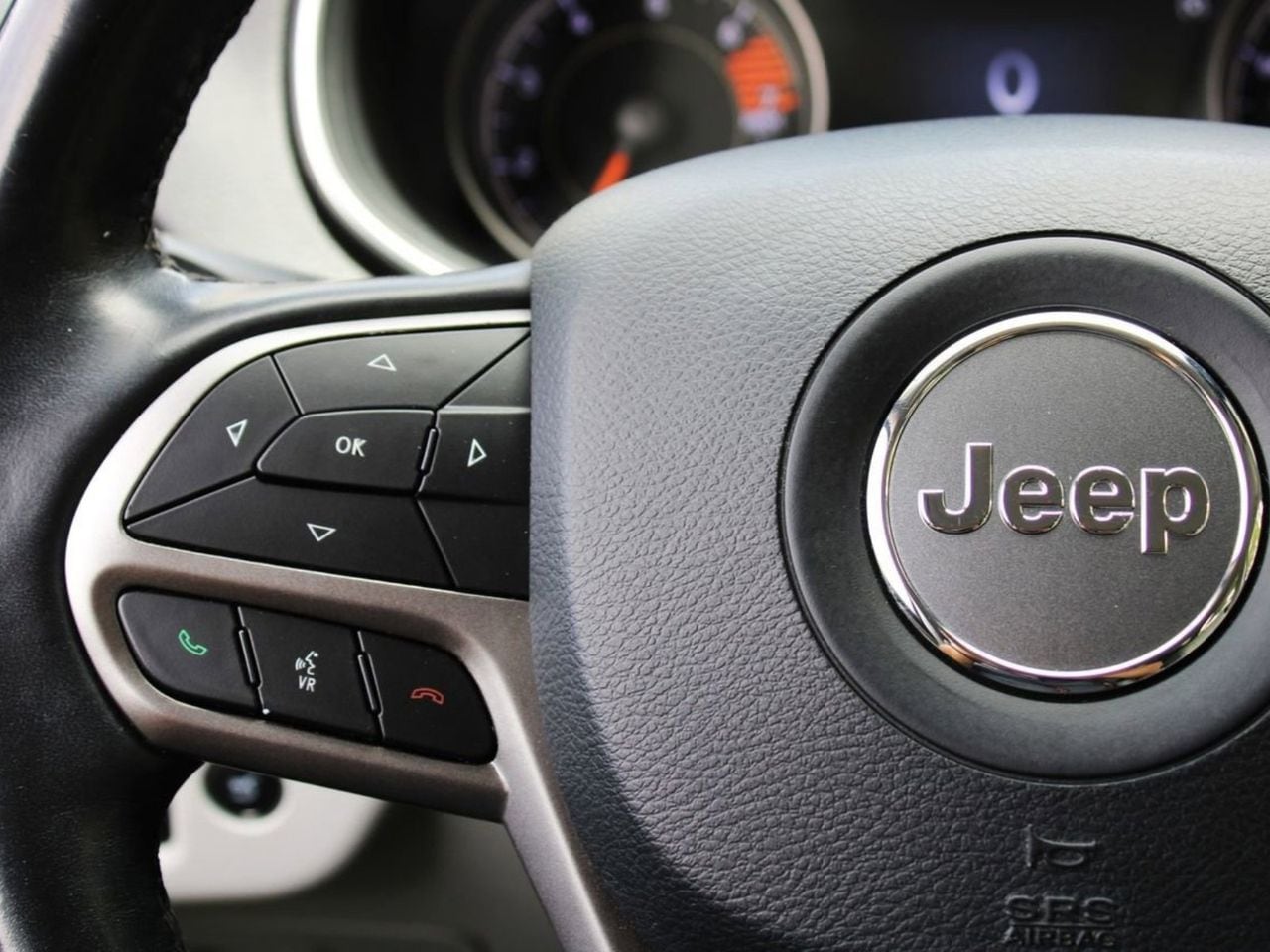 Used 2020 Bright White Clearcoat Jeep Limited image 28