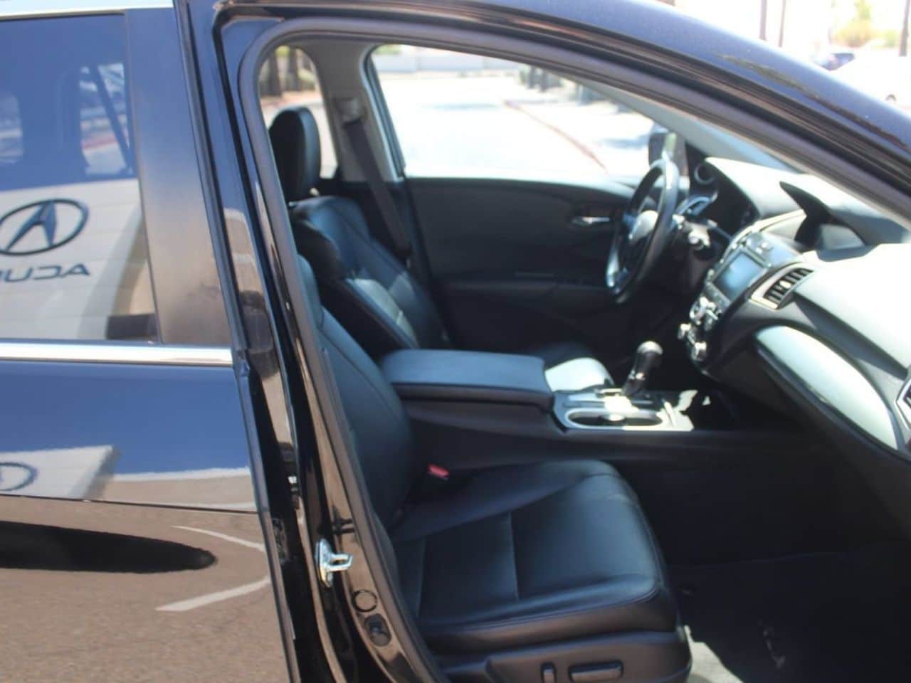 Used 2018 Crystal Black Pearl Acura Technology Package image 15