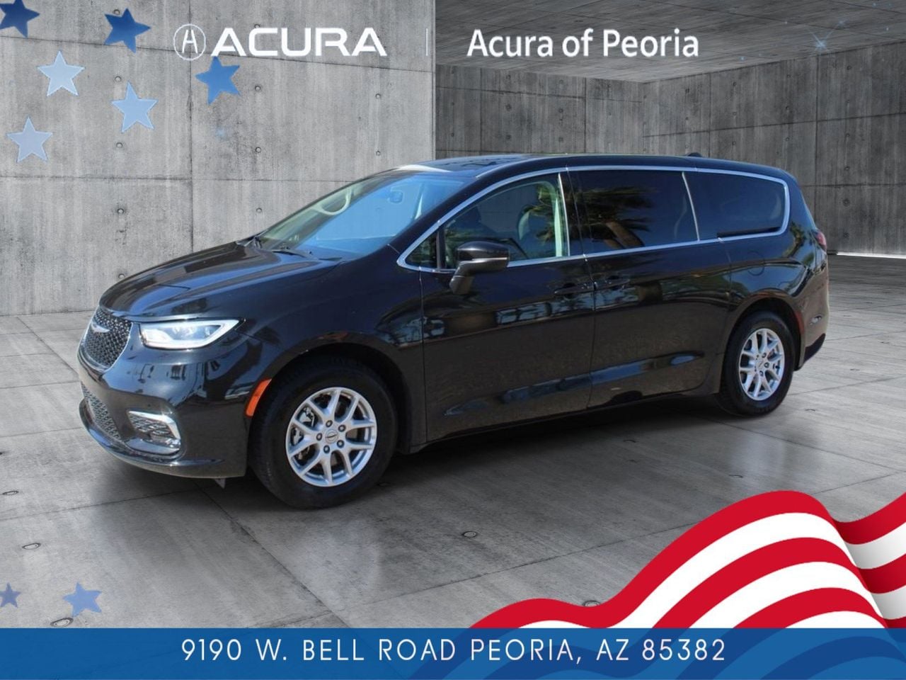 2023 Chrysler Pacifica Touring L's photo