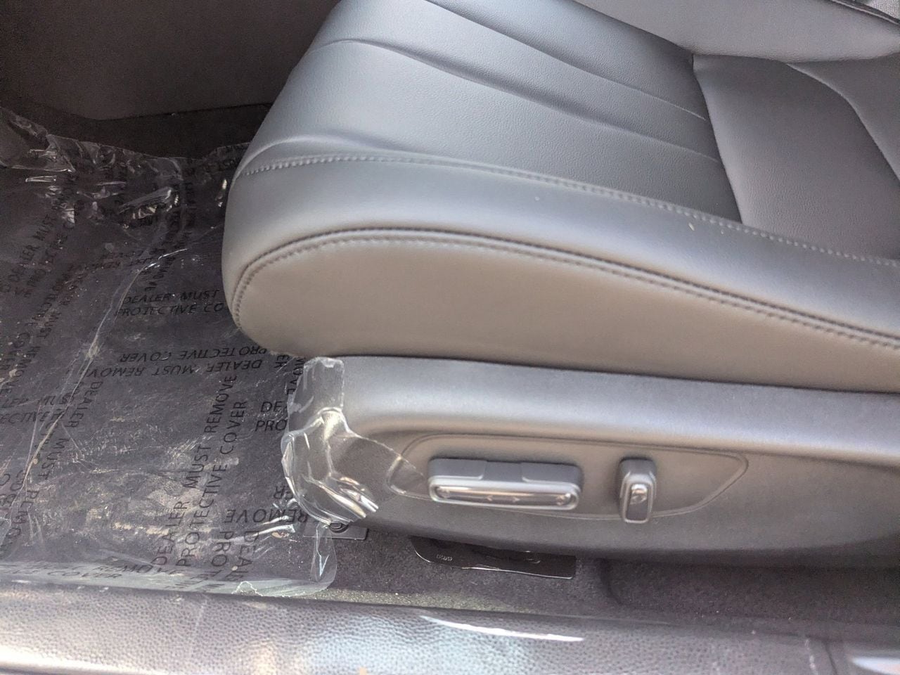 New 2026 Solar Silver Metallic Acura Base image 24