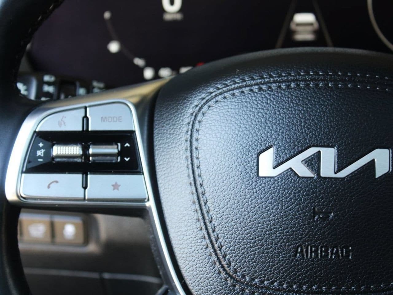 Used 2024 Wolf Gray Kia SX-Prestige X-Line image 33