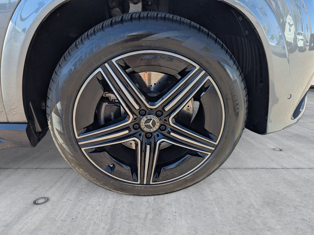 Used 2025 Selenite Gray Metallic Mercedes-Benz GLE 350 4matic® image 9