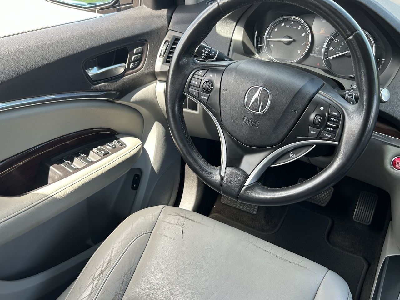 Used 2016 Graphite Luster Metallic Acura 3.5L w/Technology Package image 19