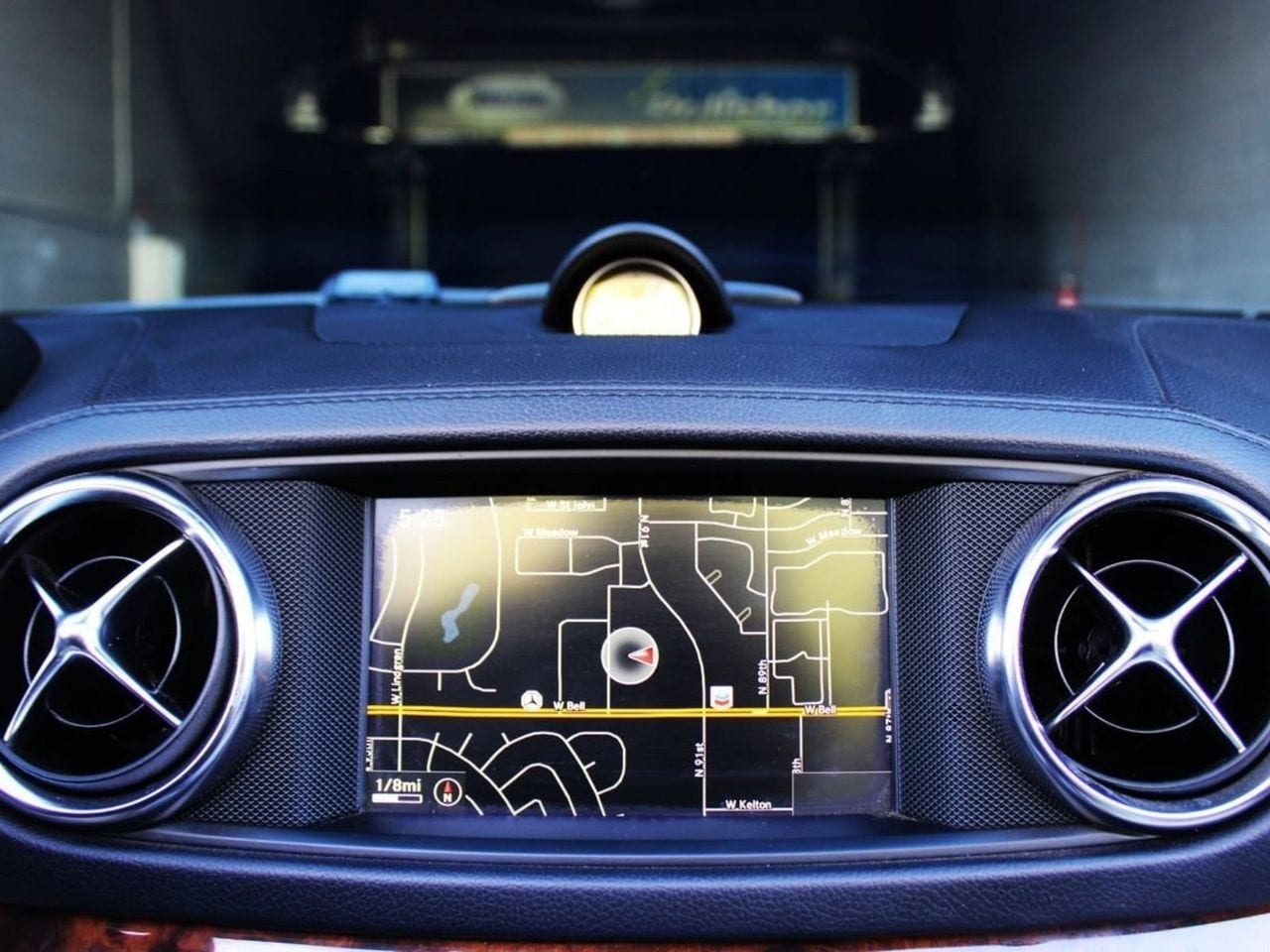 Used 2014 Diamond White Metallic Mercedes-Benz SL 550 image 38