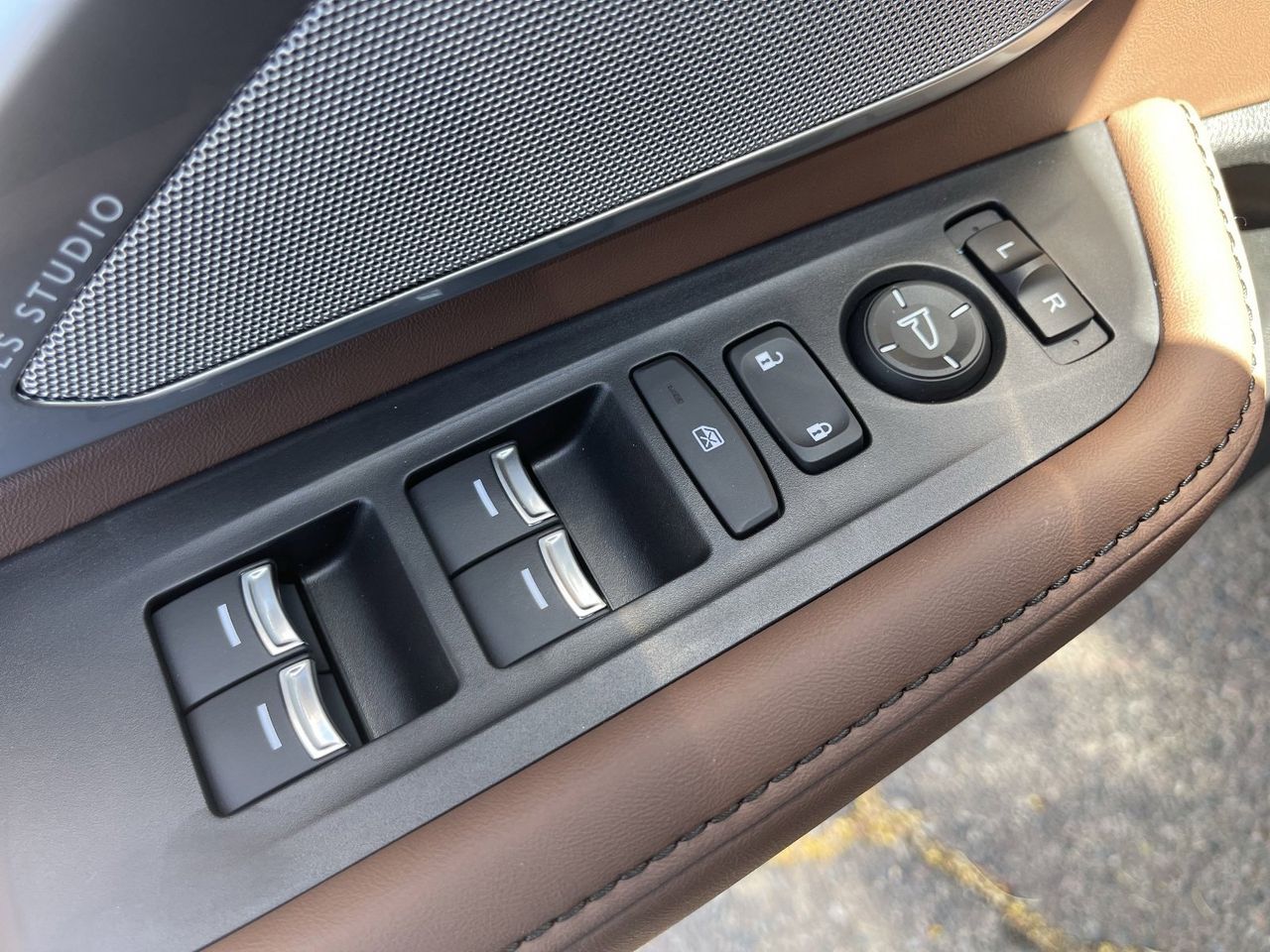 New 2026 Liquid Carbon Metallic Acura Technology Package image 25