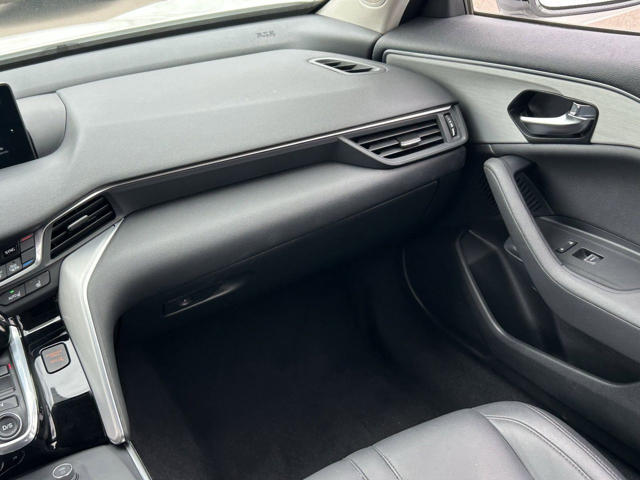 Certified Used 2023 Platinum White Pearl Acura Premium Base image 18