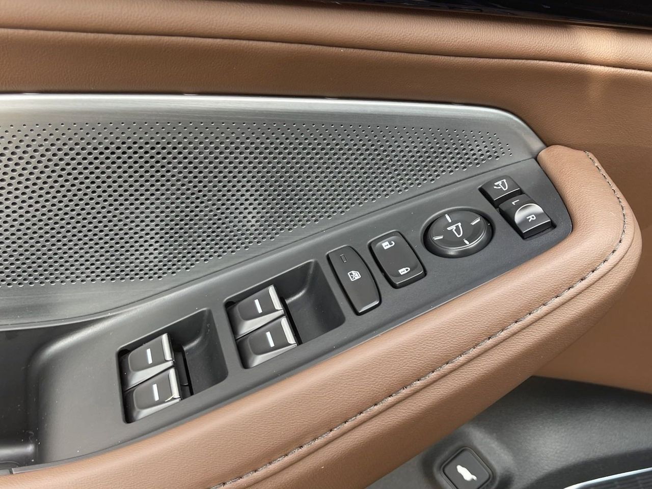 New 2026 Liquid Carbon Metallic Acura SH-AWD Technology Package image 22