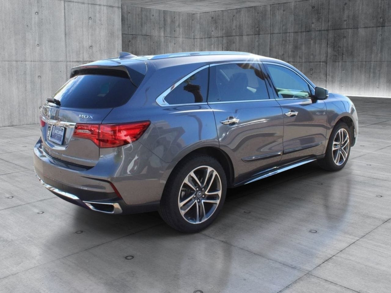 Used 2017 Modern Steel Metallic Acura 3.5L w/Advance Package image 5