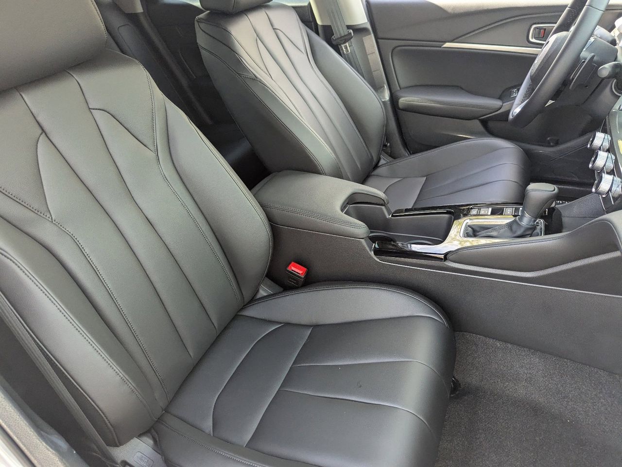 New 2026 Solar Silver Metallic Acura Base image 11