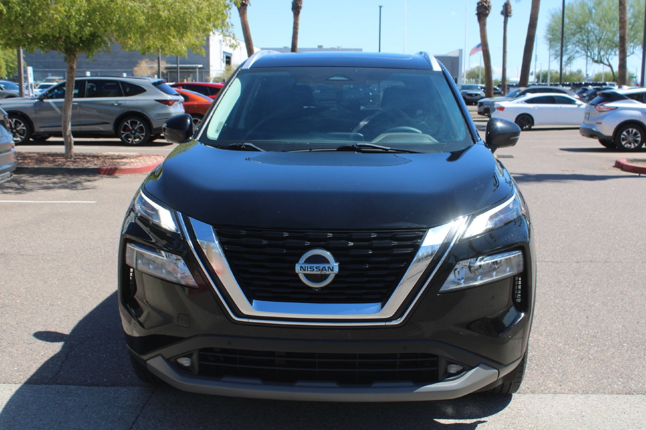 Used 2021 Super Black Nissan SL image 9