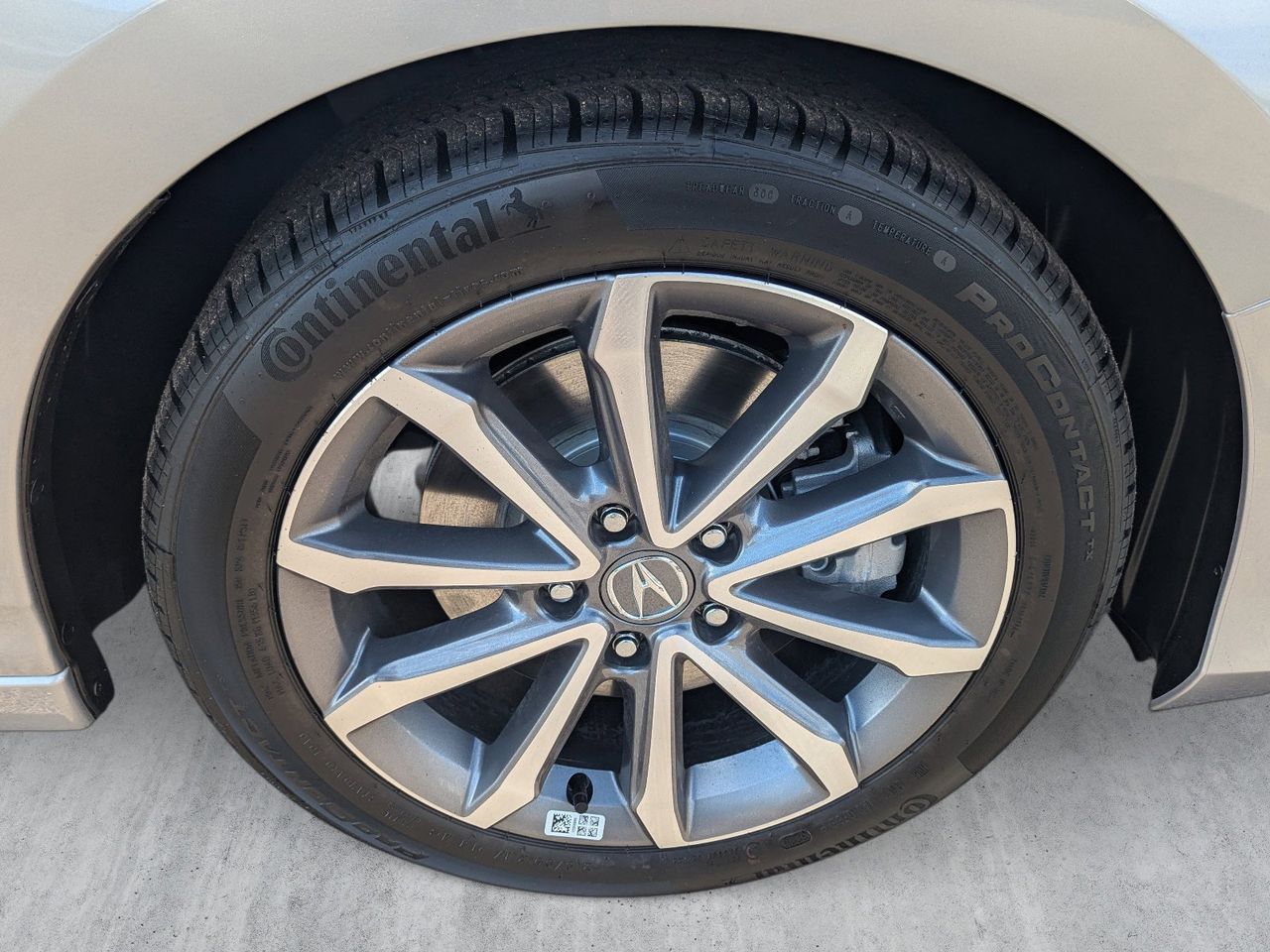 New 2026 Solar Silver Metallic Acura Base image 9