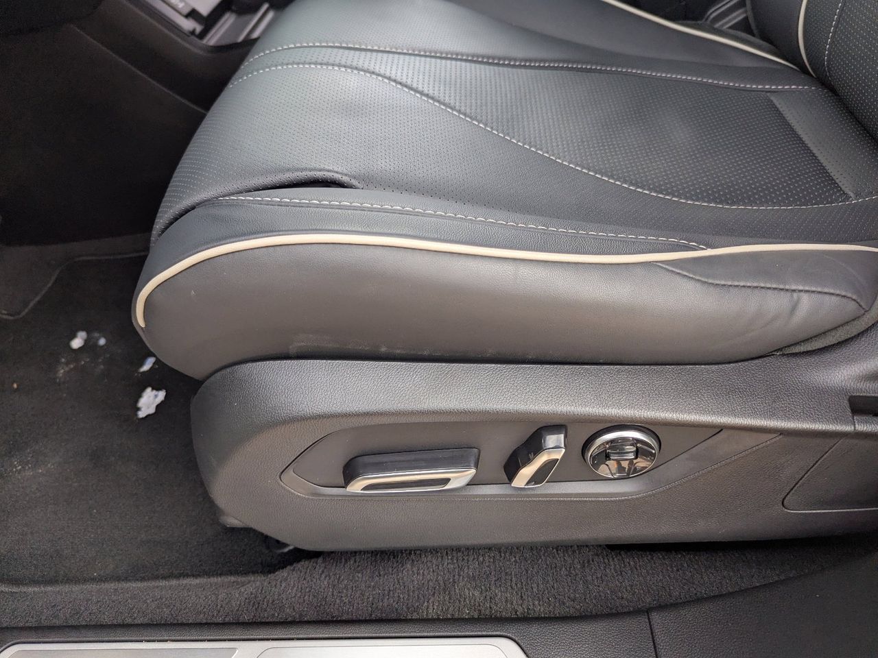 Certified Used 2025 Liquid Carbon Metallic Acura Advance Package SH-AWD image 31