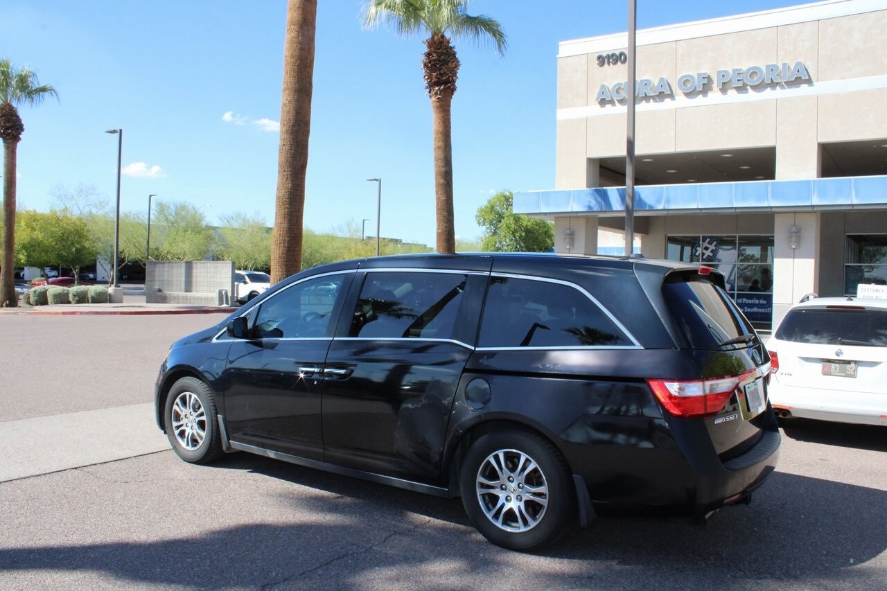 2013 Honda Odyssey EX-L photo 3