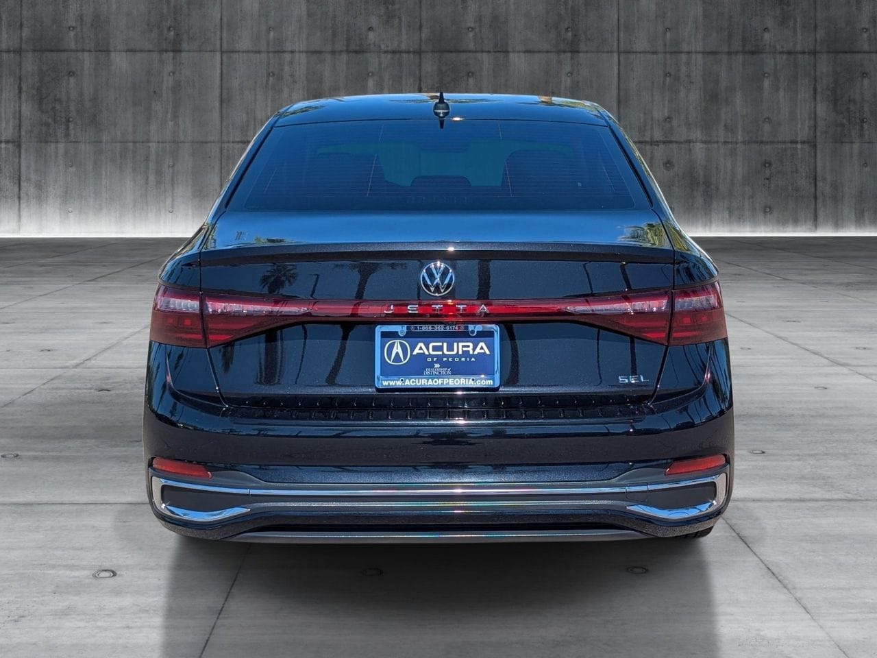 Used 2025 Deep Black Pearl Volkswagen 1.5T SEL image 4