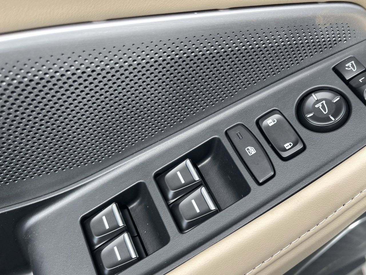 New 2026 Platinum White Pearl Acura FWD Technology Package image 25