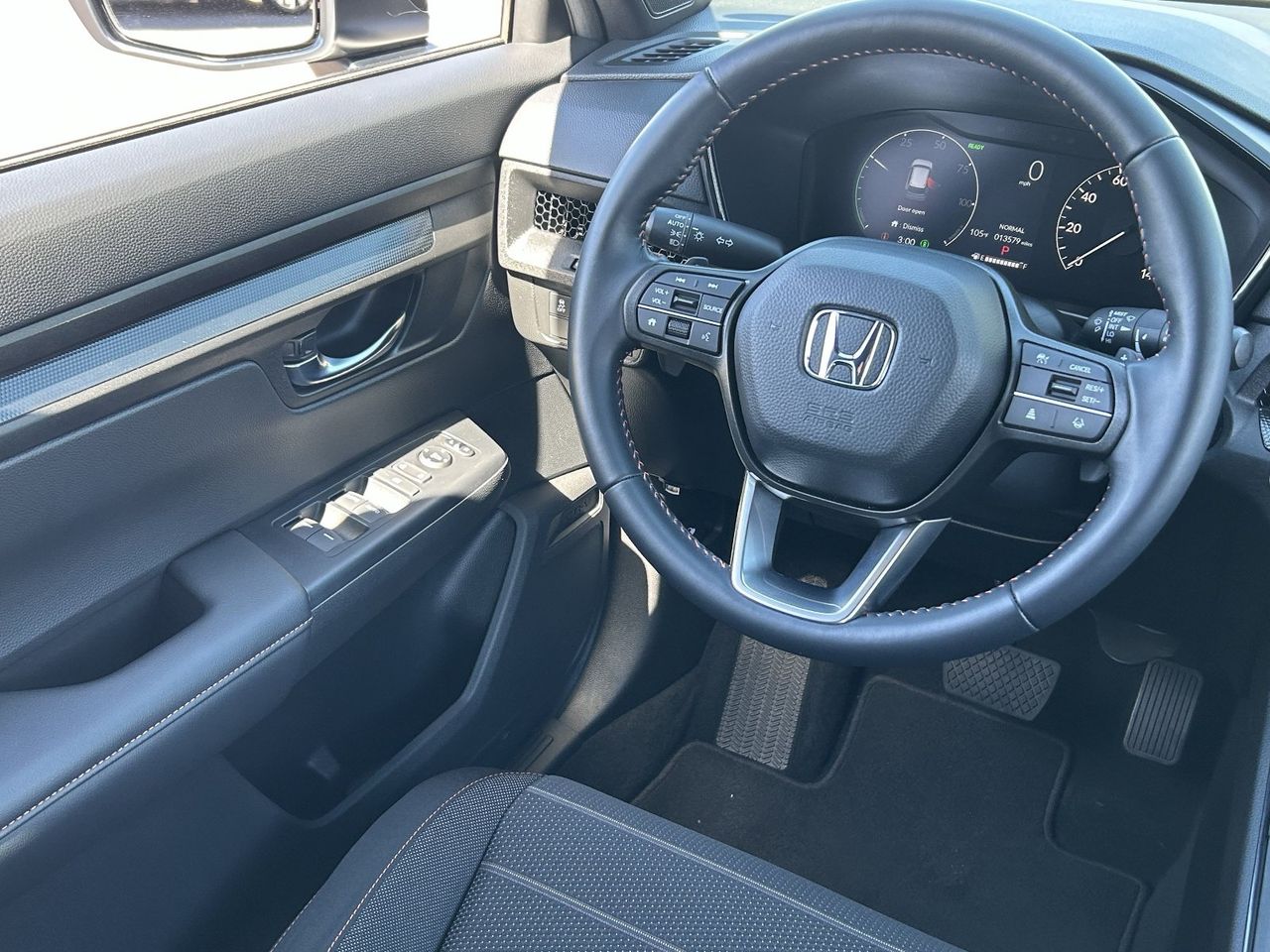 Used 2025 Platinum White Pearl Honda Sport image 17