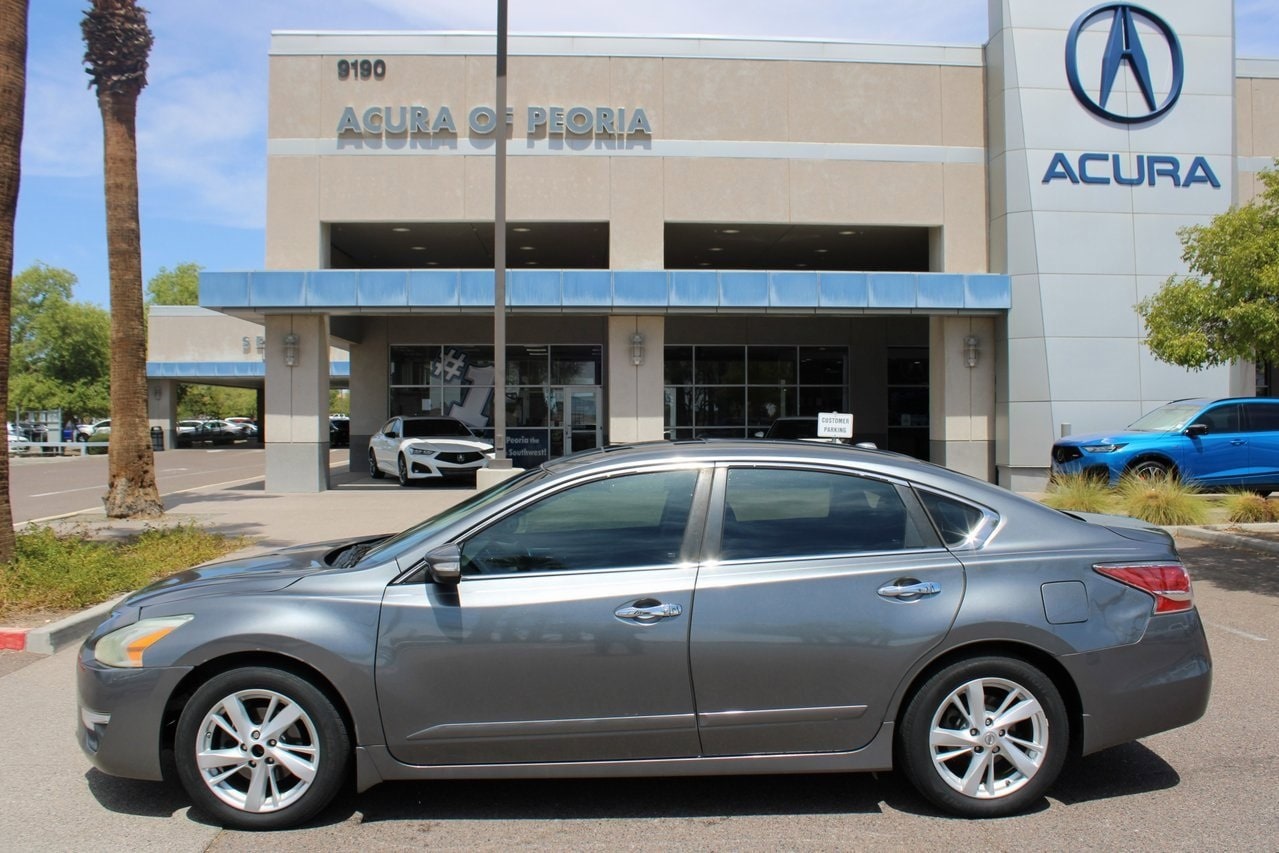 Used 2015 Nissan Altima SV with VIN 1N4AL3AP9FC116609 for sale in Peoria, AZ