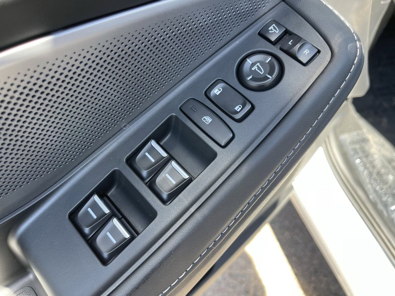 New 2026 Platinum White Pearl Acura FWD Technology Package image 23