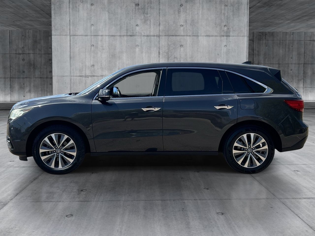 Used 2016 Graphite Luster Metallic Acura 3.5L w/Technology Package image 3