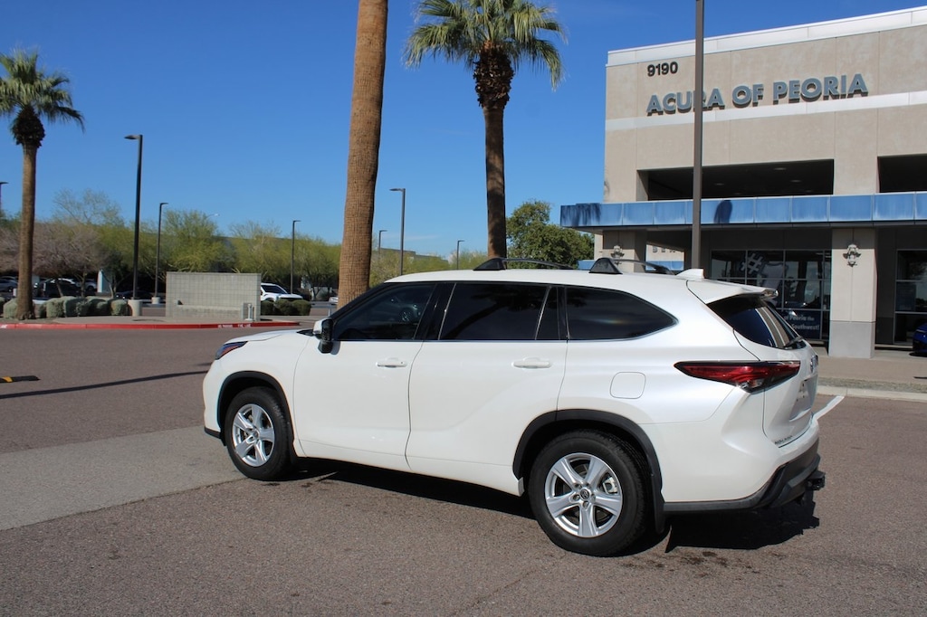 Used 2020 Toyota Highlander LE SUV