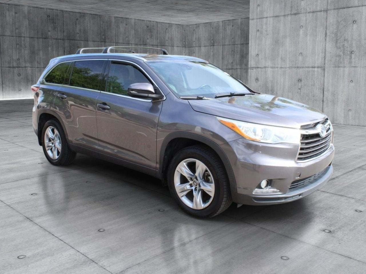 Used 2016 Predawn Gray Mica Toyota Limited image 7