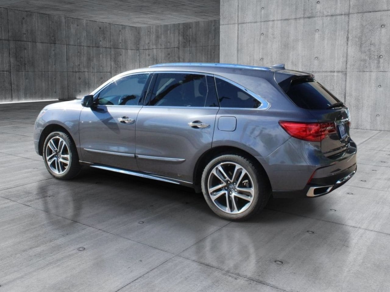 Used 2017 Modern Steel Metallic Acura 3.5L w/Advance Package image 3