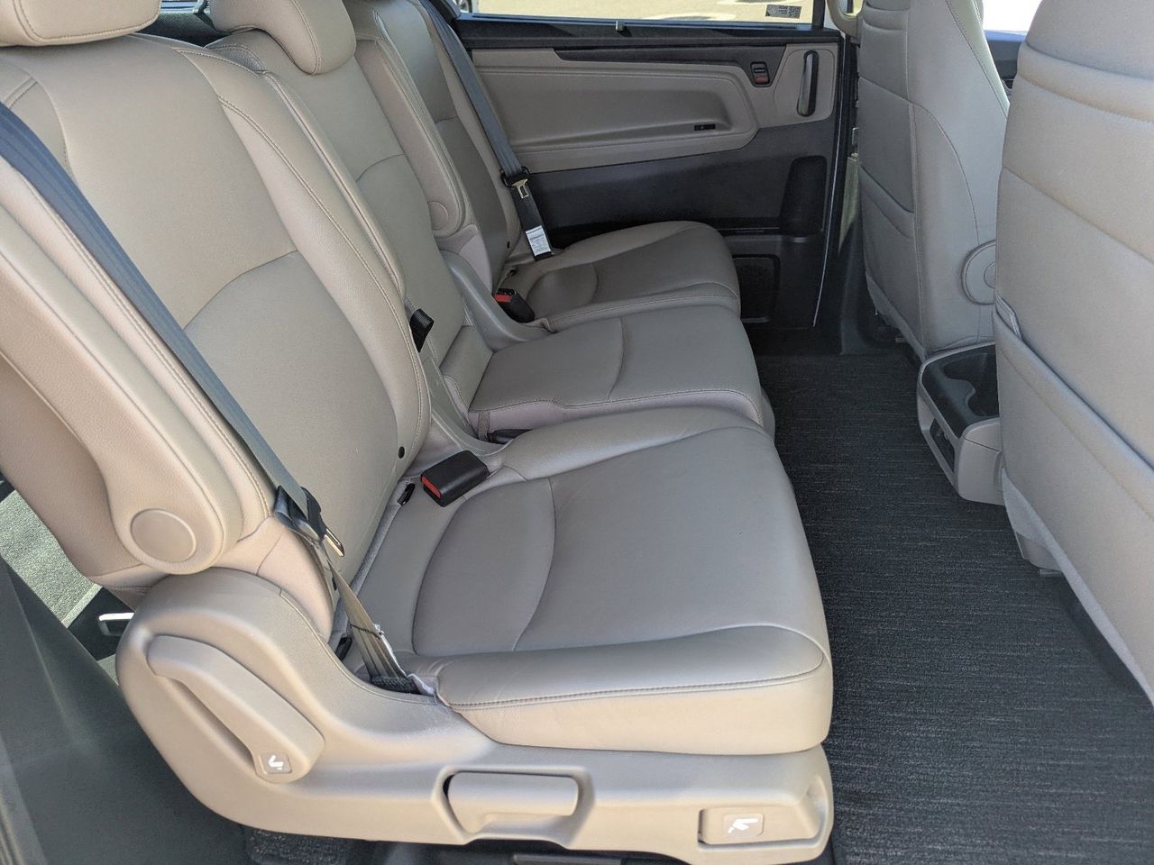 Used 2023 Platinum White Pearl Honda Touring image 15