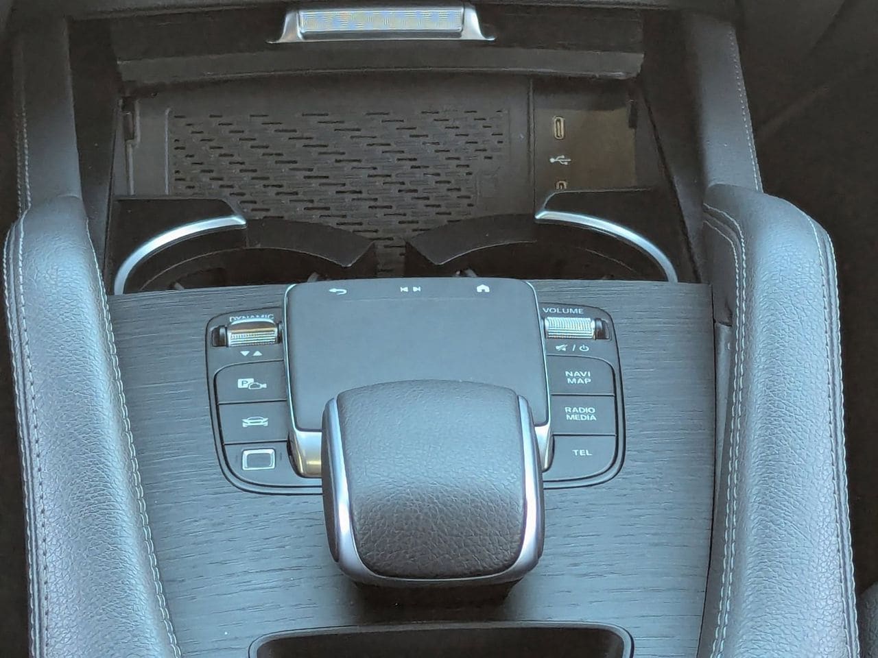 Used 2025 Selenite Gray Metallic Mercedes-Benz GLE 350 4matic® image 22